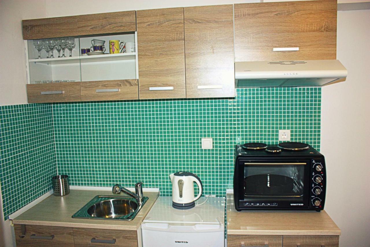 Nei Epivates Rental Rooms 50M From The Beach 네오이 에피바타이 외부 사진