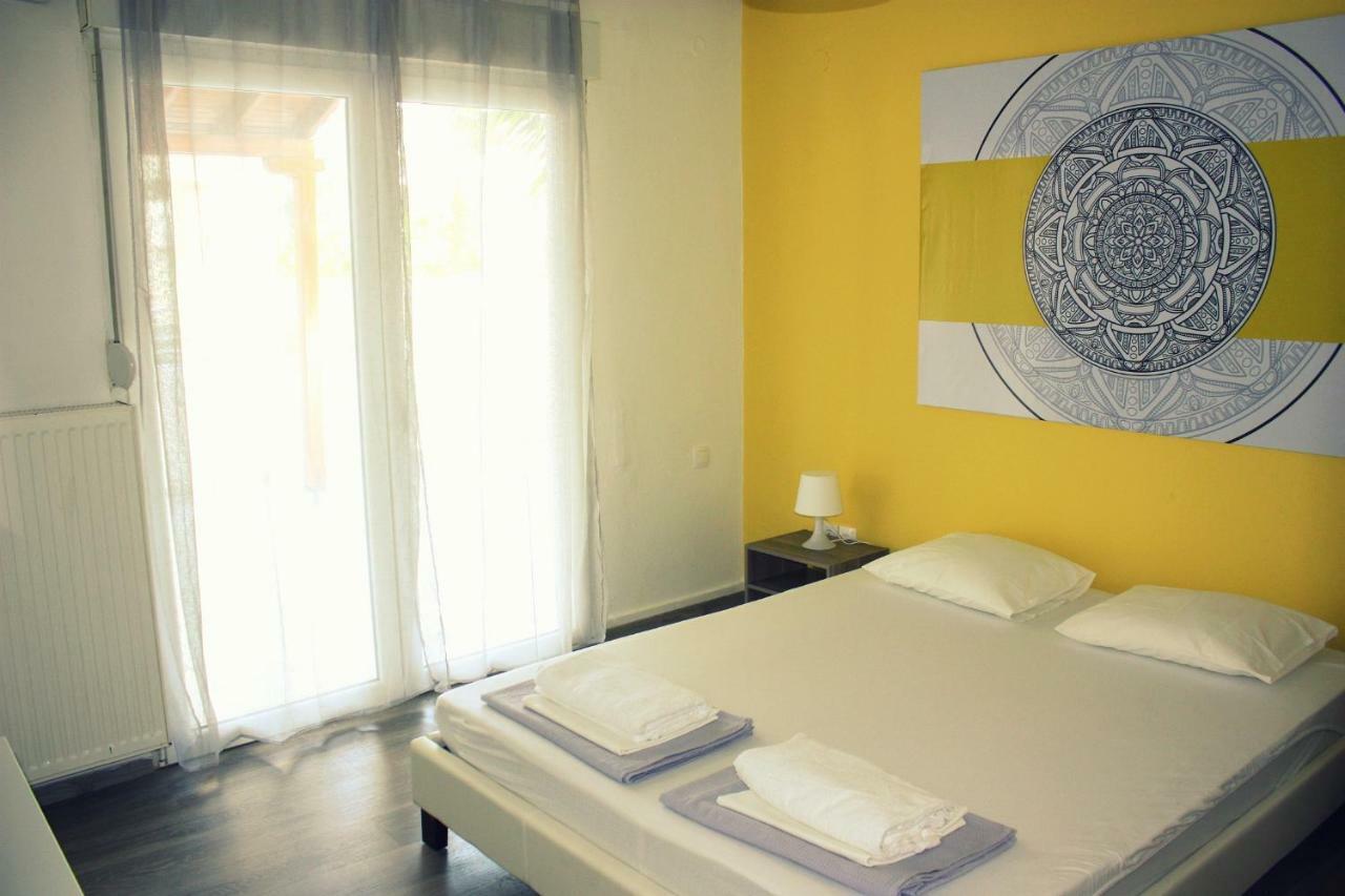 Nei Epivates Rental Rooms 50M From The Beach 네오이 에피바타이 외부 사진