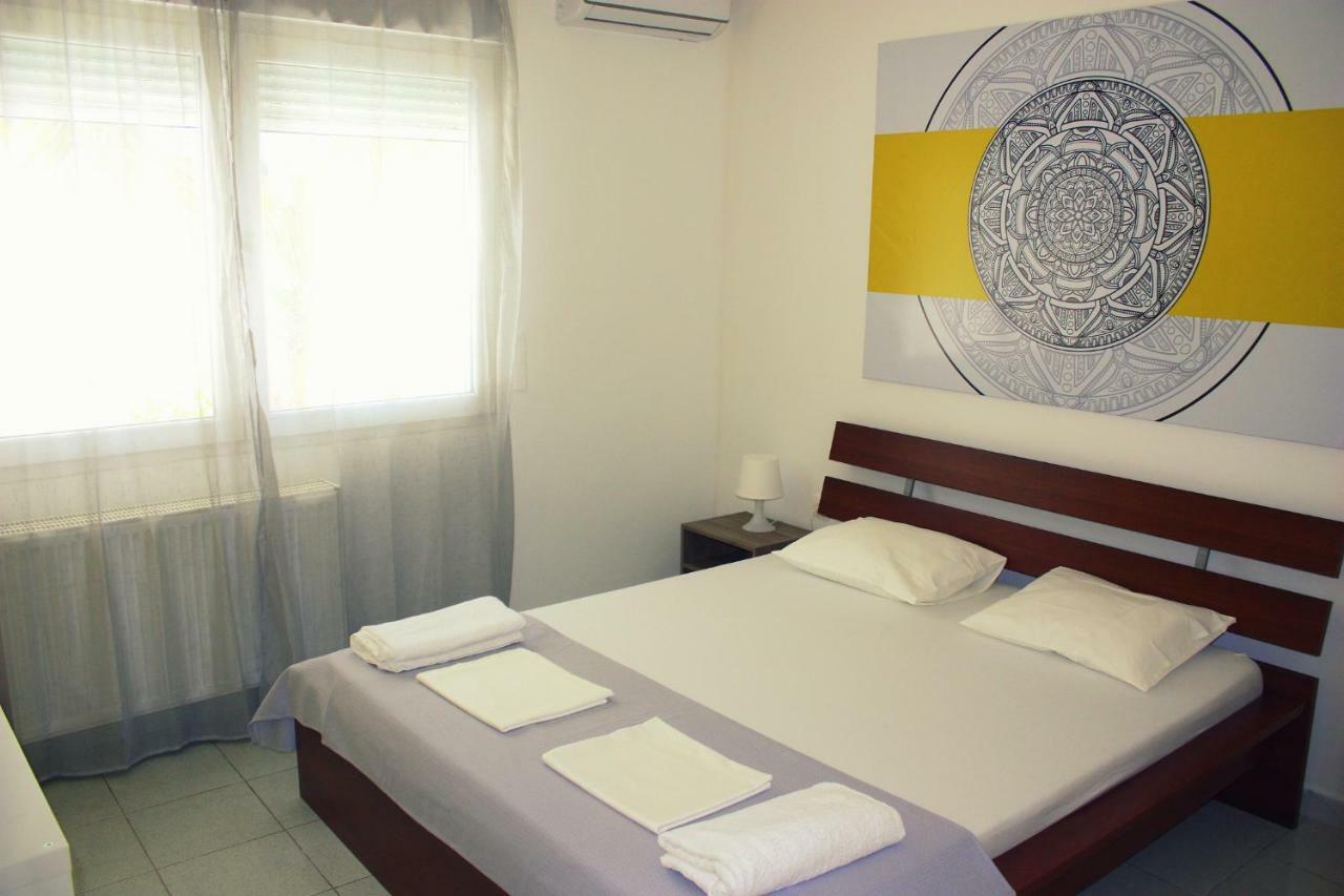 Nei Epivates Rental Rooms 50M From The Beach 네오이 에피바타이 외부 사진