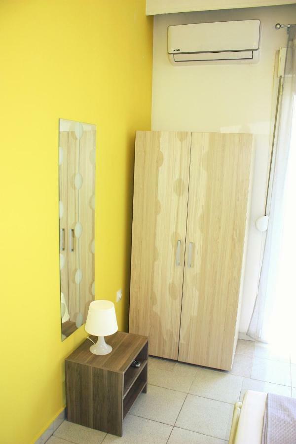 Nei Epivates Rental Rooms 50M From The Beach 네오이 에피바타이 외부 사진