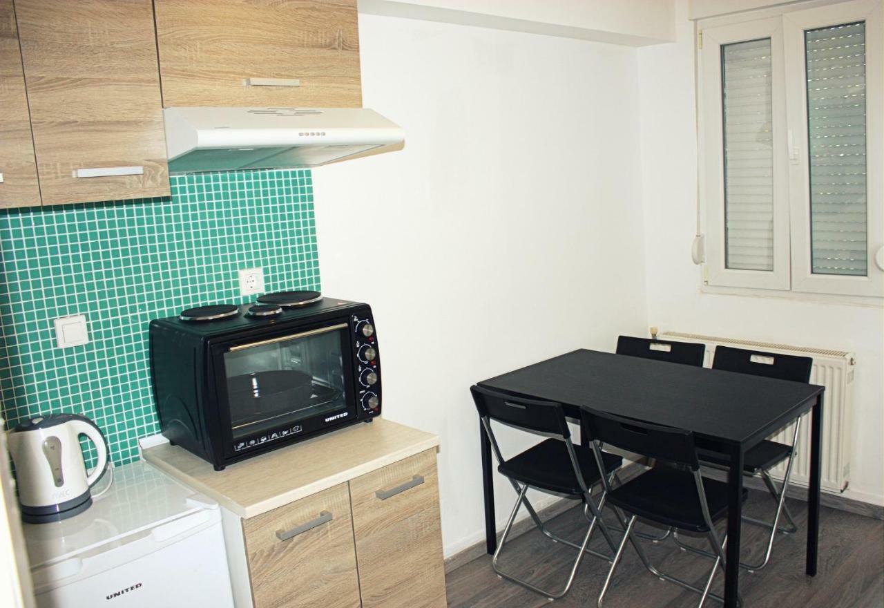 Nei Epivates Rental Rooms 50M From The Beach 네오이 에피바타이 외부 사진